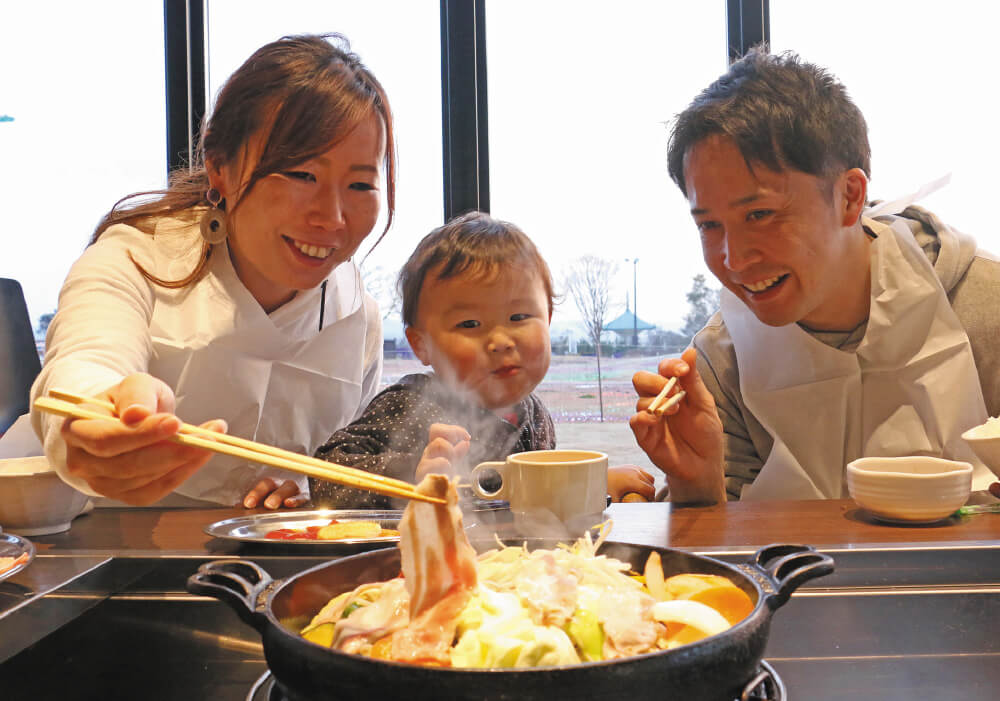 名水もち豚せいろ蒸し or ジンギスカン 食べ放題